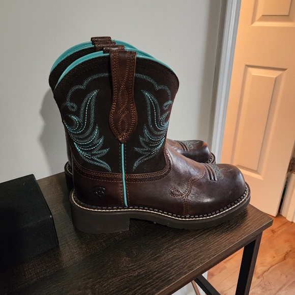 Ariat Women's Boots - Picture 7 of 8